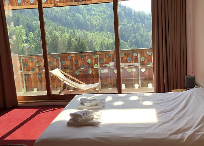 מלון Hotel Timberlodge 3*