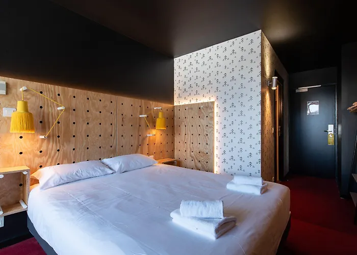 Hotel Timberlodge מלון